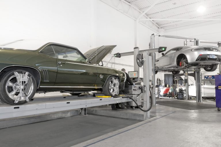 Wheel alignment equipment